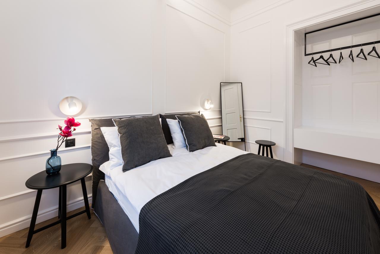 Apartments Rog Ljubljana Bagian luar foto