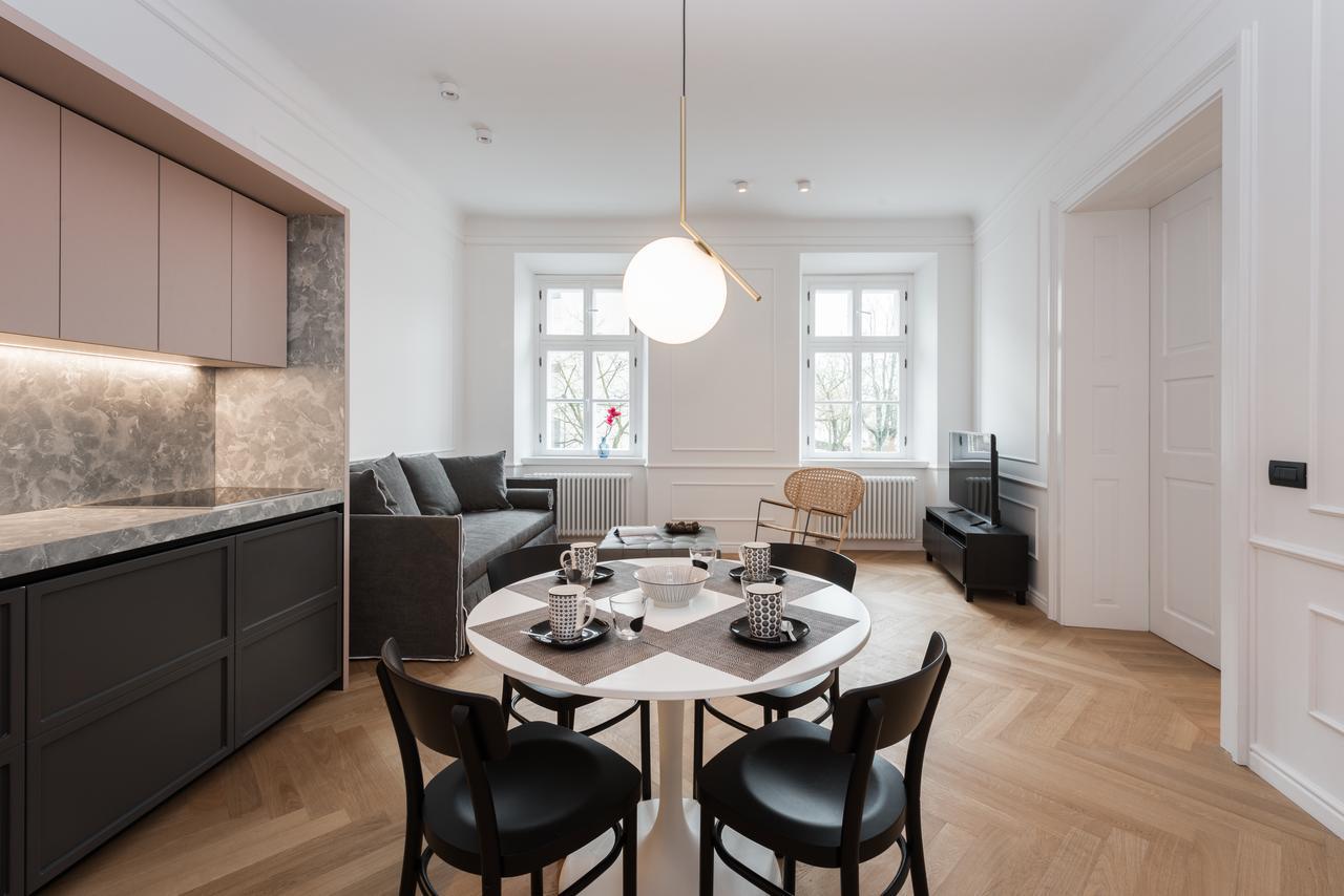 Apartments Rog Ljubljana Bagian luar foto