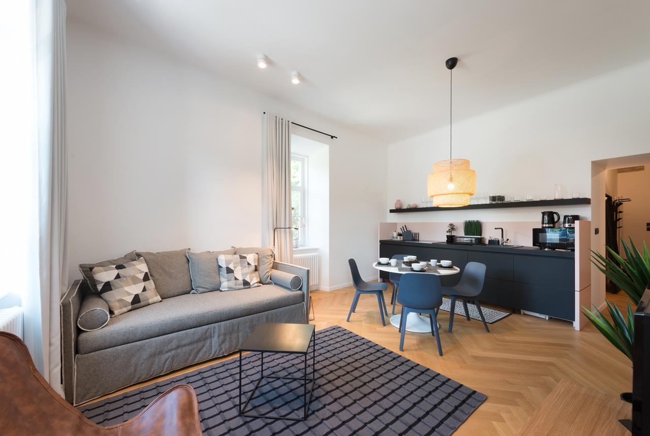 Apartments Rog Ljubljana Bagian luar foto