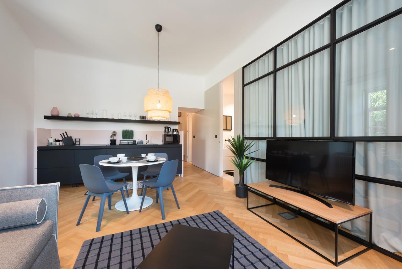 Apartments Rog Ljubljana Bagian luar foto