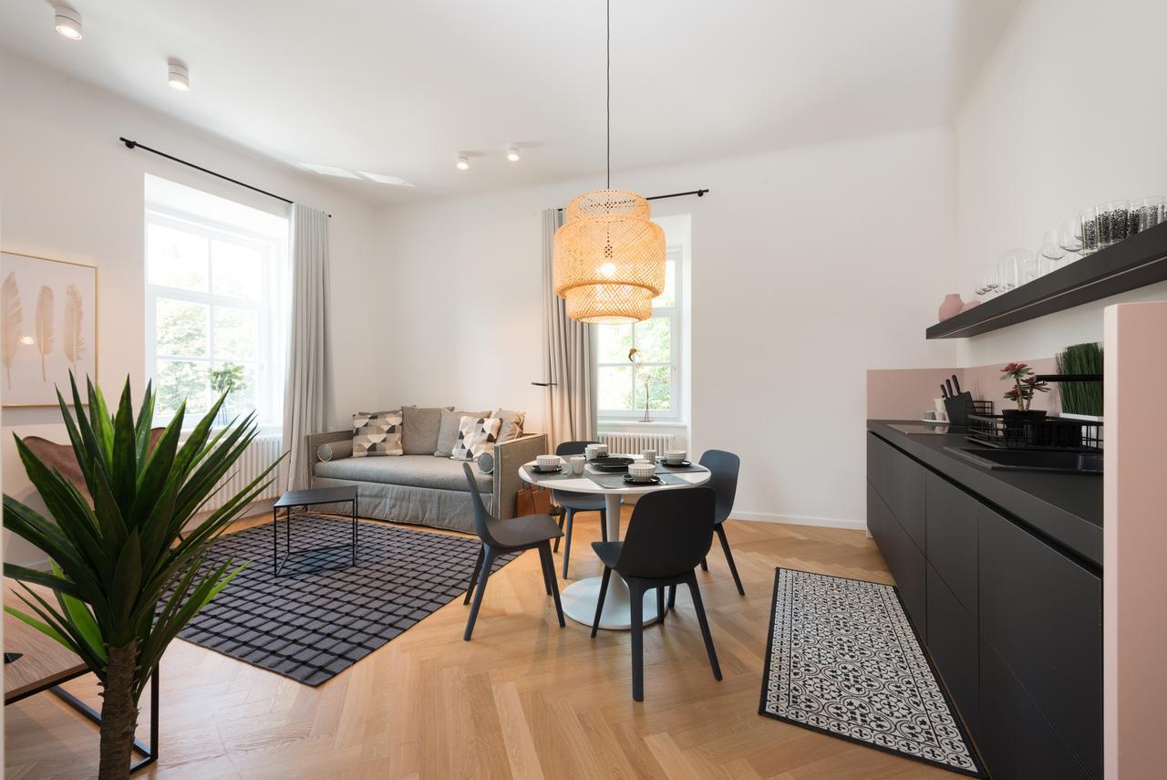 Apartments Rog Ljubljana Bagian luar foto