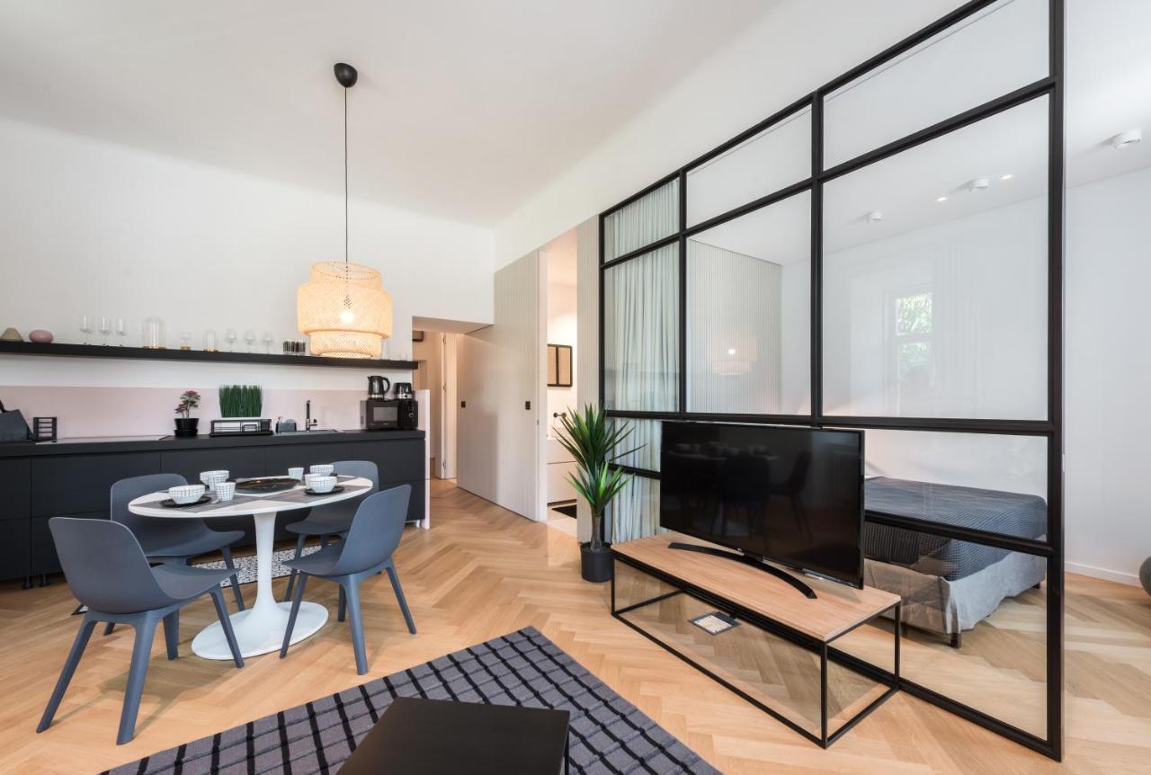 Apartments Rog Ljubljana Bagian luar foto